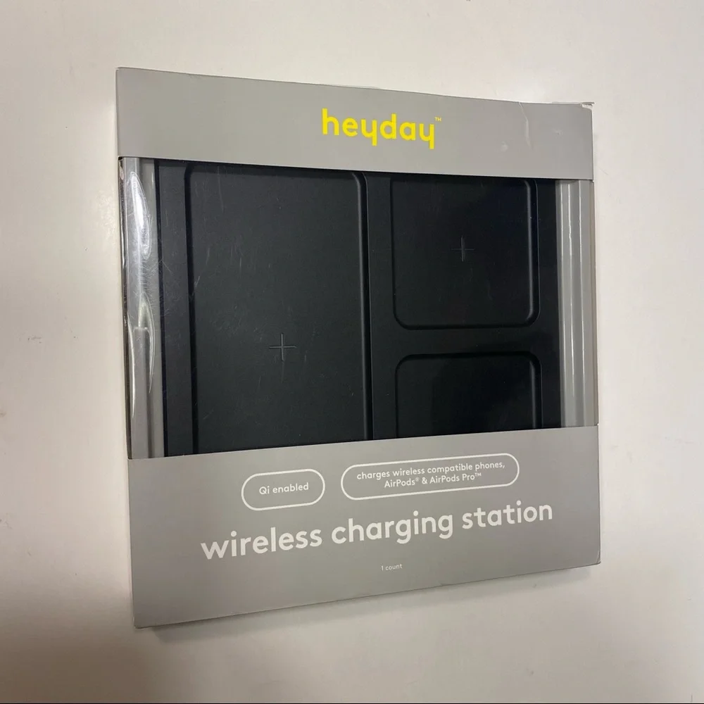NWT Heyday Qi Enabled Wireless Charging Station AirPod Compatibility